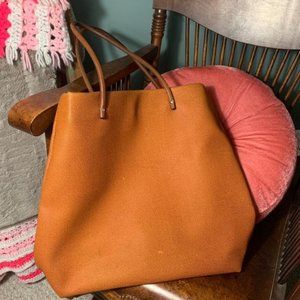 Elaine Arsenault basketball tote